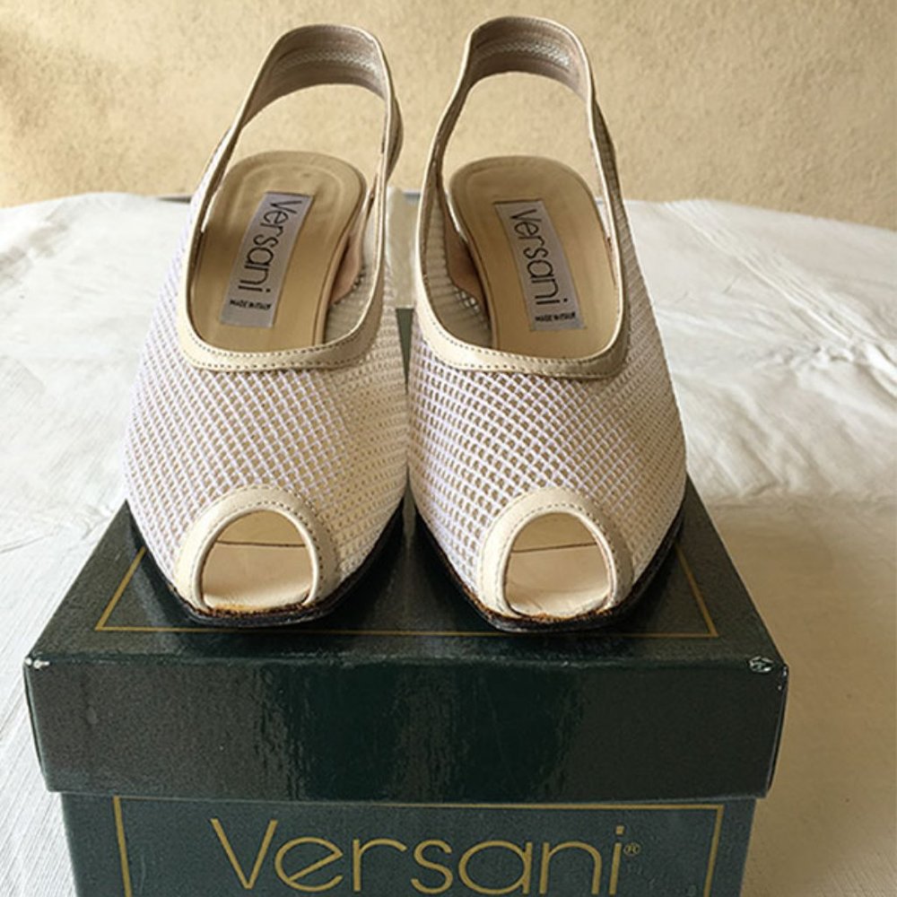 Used Italian made Versani peep toe sling back shoes size 7 1/2